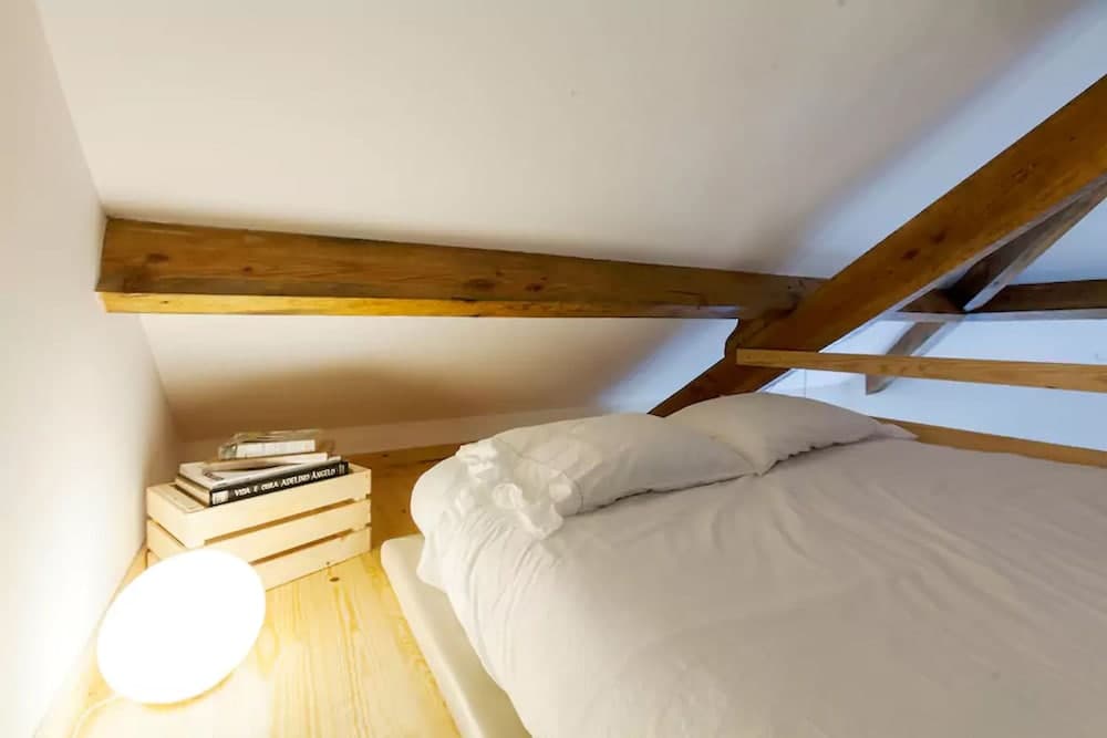 Boutique Rentals - Republica's Garden Studio with views