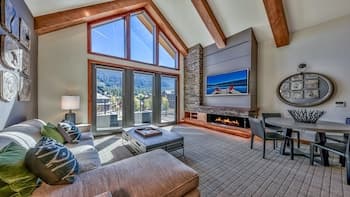 LuxuryÂ 2br  Steps From Heavenly Village & Gondola 2 Bedroom Condo by RedAwning