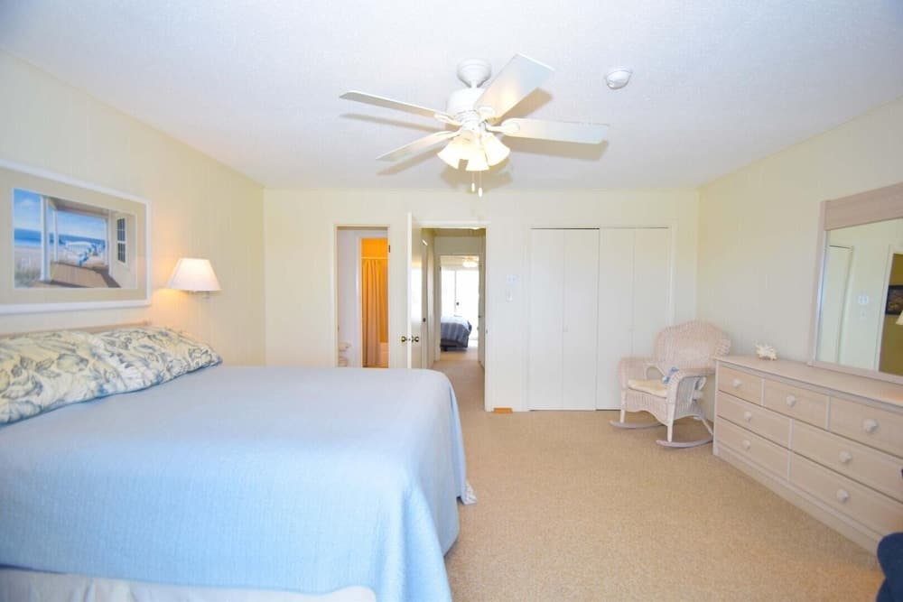 Vantage Point 5 2 Bedroom Townhouse by RedAwning