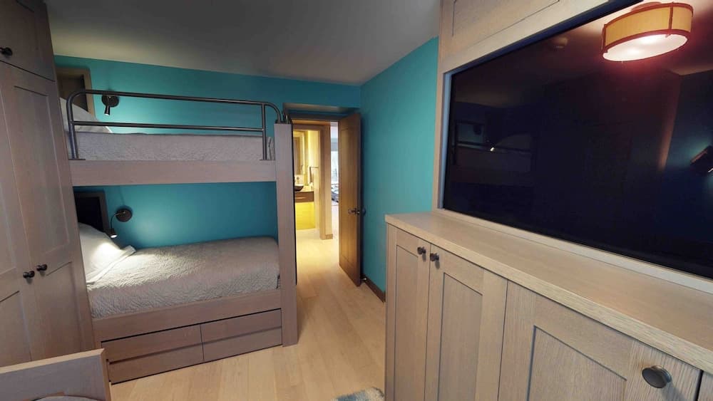 Greenbriar 14 2 Bedroom Condo by RedAwning