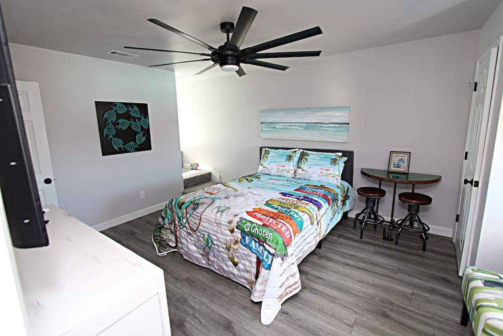 Perky Pelican - 4 Br Home