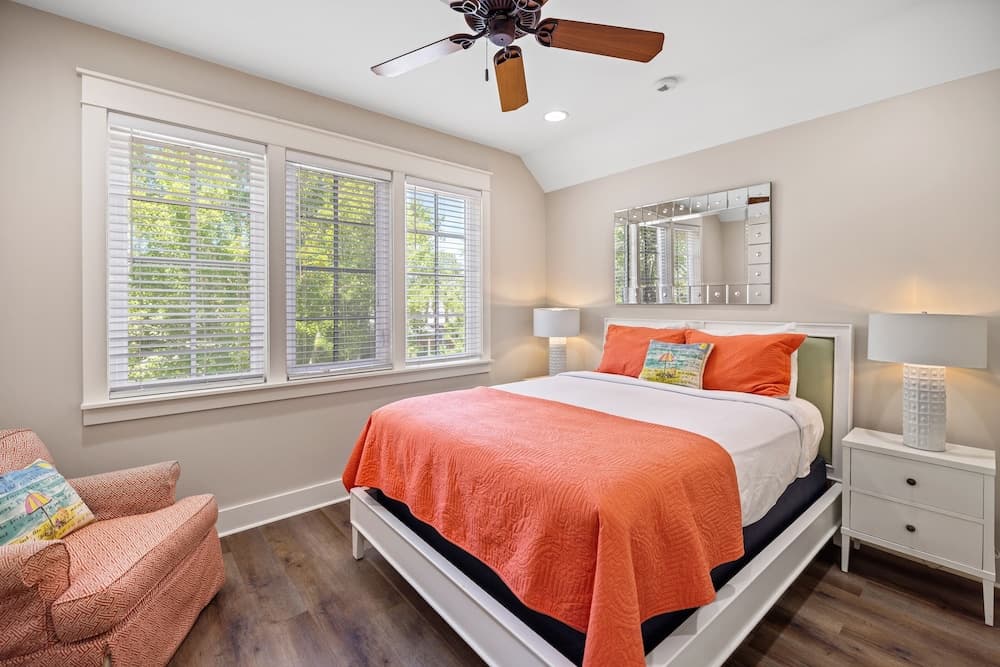 2465 Bungalo 4 Bedroom Home by RedAwning