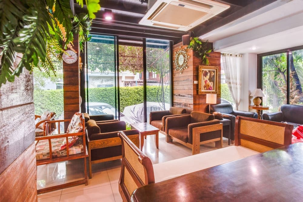 Capital O 1051 Pagoda House