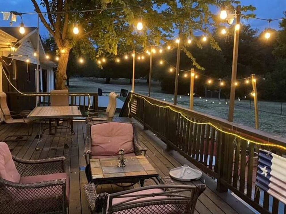 Beautiful Kayewood Waterfront Retreat