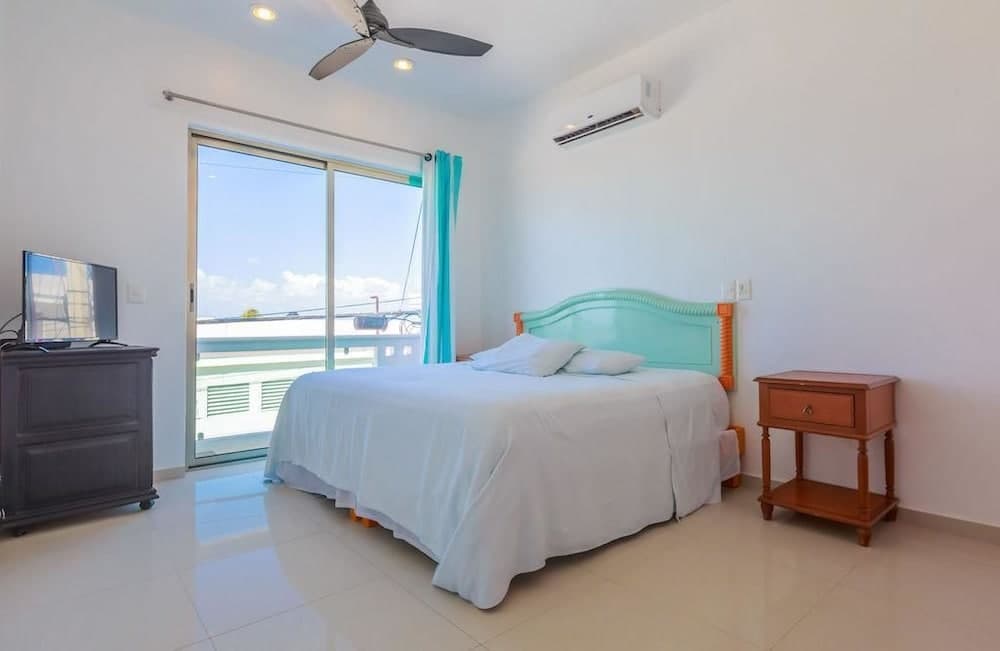 Villa Elena - Entire Property