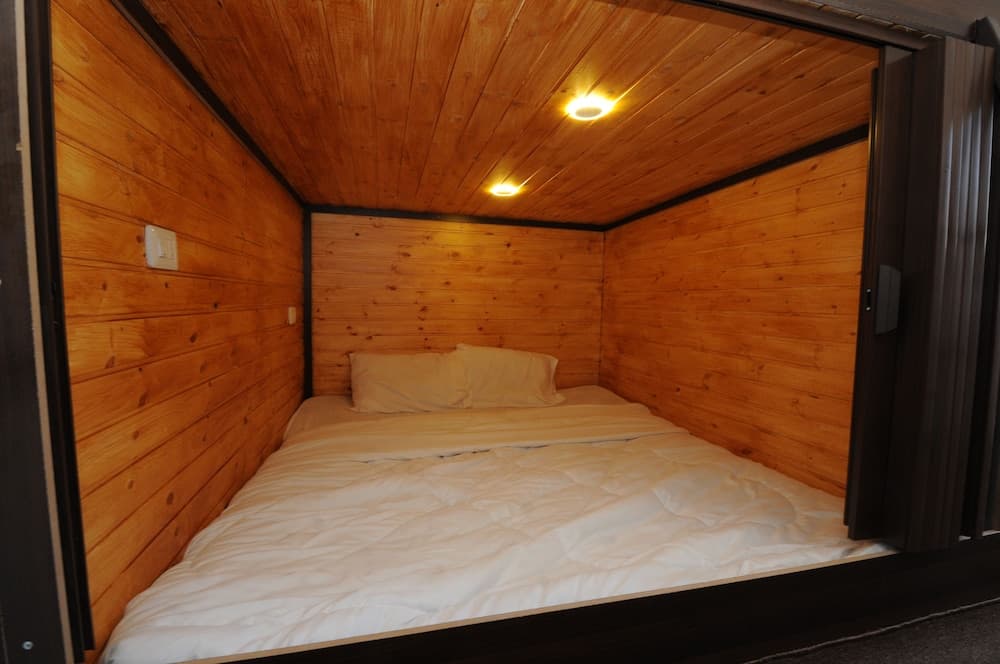 Petra Capsule Hostel