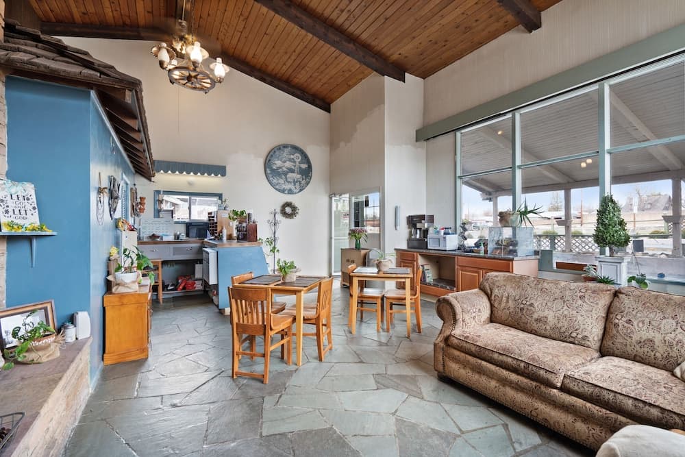 OYO Silver Spur Burns Hwy 20