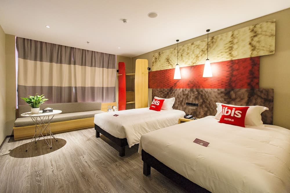 Ibis Neijiang North Railway station Hotel