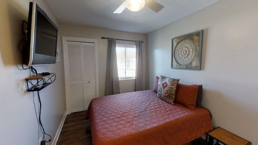 Smoky Top Summit 2 Bedroom Condo by RedAwning