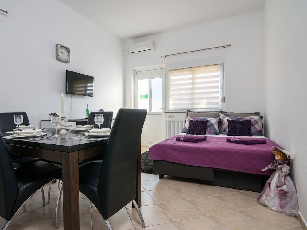 Apartments Adria