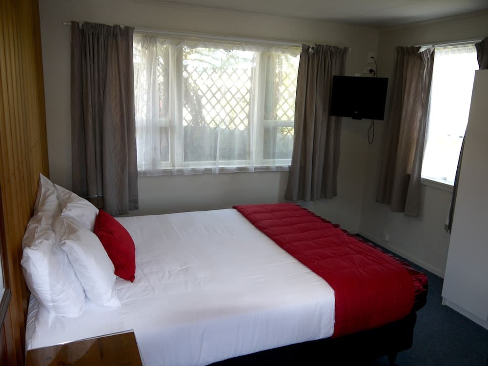 Central Franz Josef Cabins and Flats