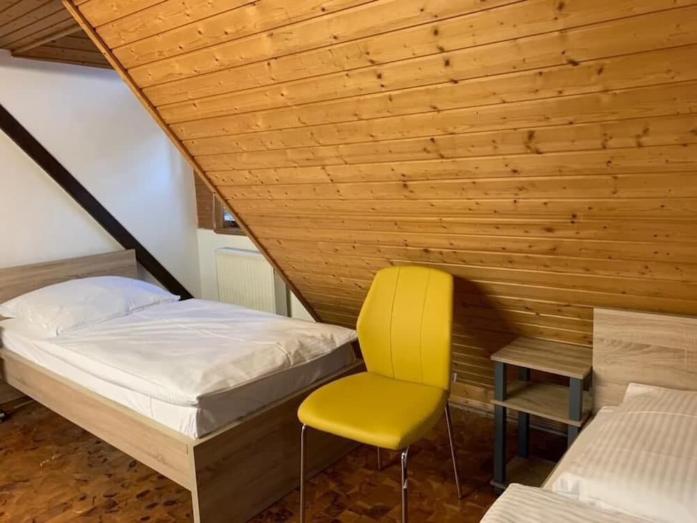 AB Apartment Objekt 122 - Hostel