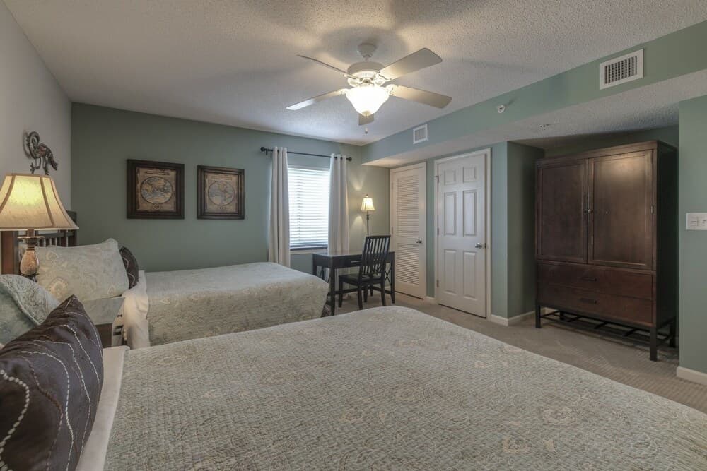 Yacht Clubs #1-801B - 2 Br Condo