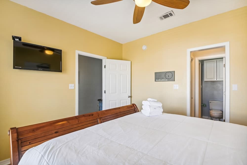 Sandpiper Cove 9210 1 Bedroom Condo by RedAwning