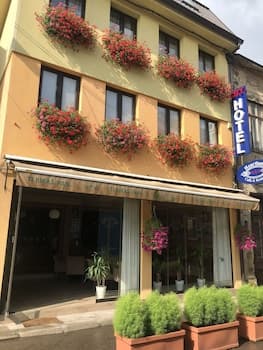 Heartland City Hotel