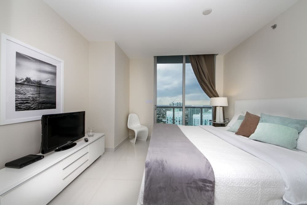 Private Residences at ICON Twr3 by JOS17