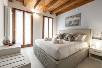 Venetian Superior Apartment R&R