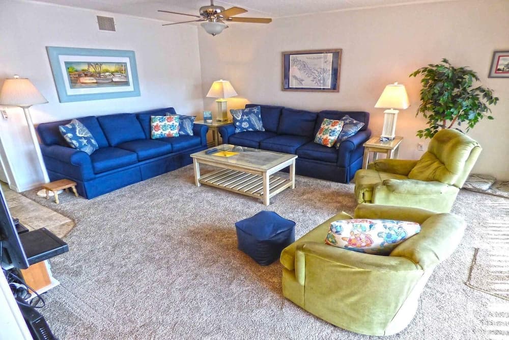 Mariner's Wharf 105 - 2 Br Condo