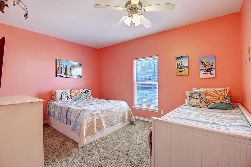 Pirates Bay Poolside Tortuga Home by Redawning