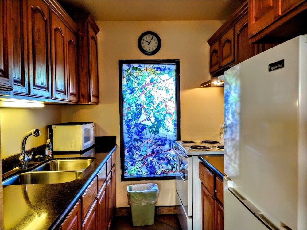 Landfall Towers 34 Minium 1 Bedroom Condo by RedAwning