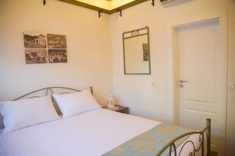 Villa 4 Bed & Breakfast