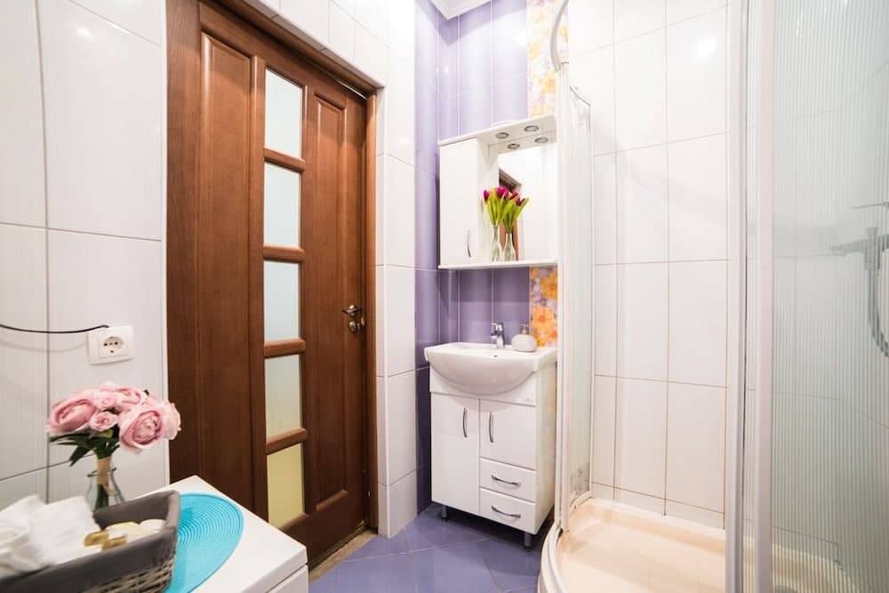 1 Bedroom Apartment Ave Svobody 1-3