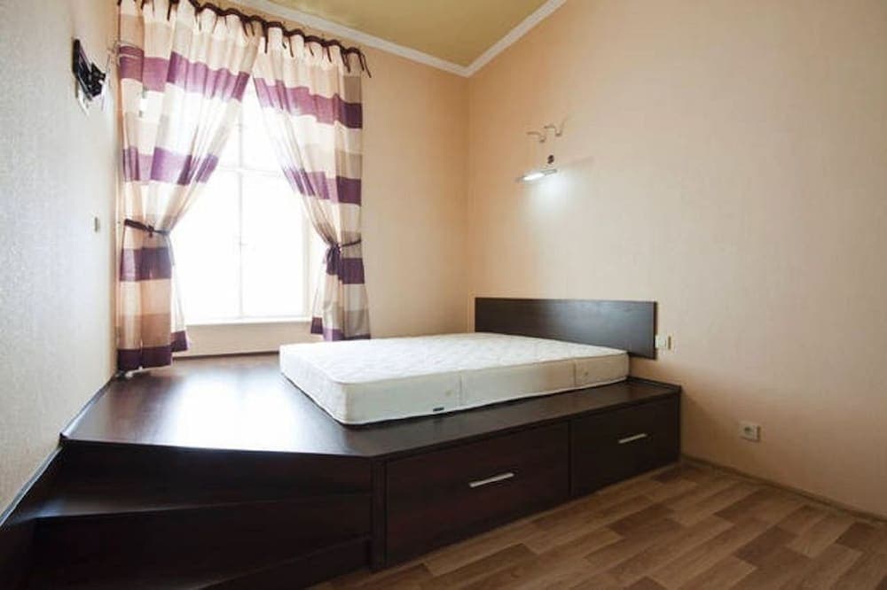 Apartment Krakivska 14