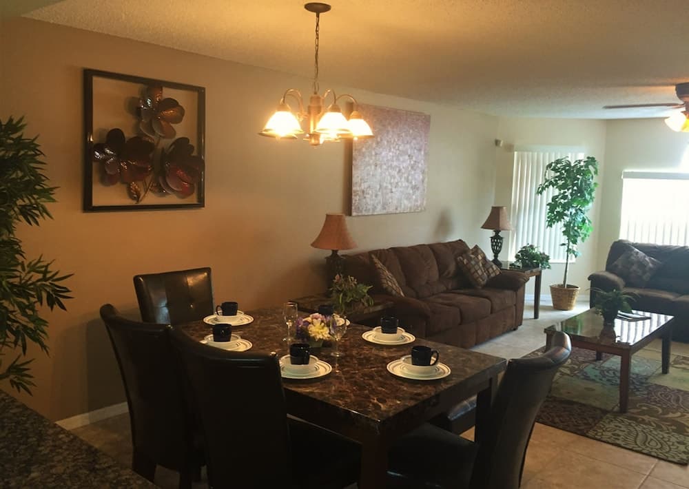 Sweetwater Club 2494 - 55