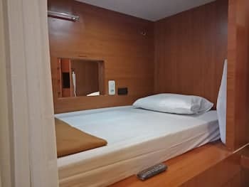 Bogor Cabin Inn - Hostel