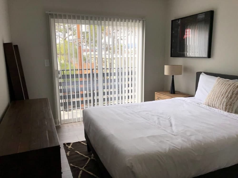 Brand NEW Luxury 3bdr Townhome In Silver Lake