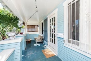 Charming 2 Bedroom Bungalow in Silver Lake