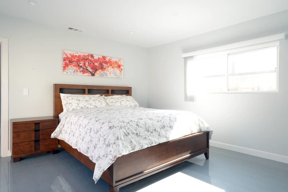 Bright Spacious Family House Near Universal Studios