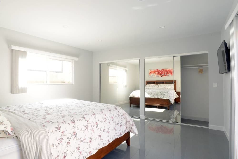 Bright Spacious Family House Near Universal Studios