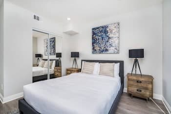 Brand NEW Modern Luxury 3bdr Townhome In Silver Lake