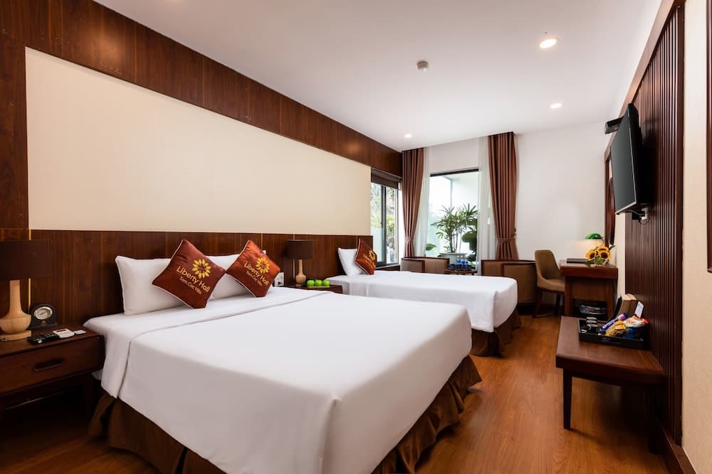 Liberty Hall Tam Coc Hotel & Villa