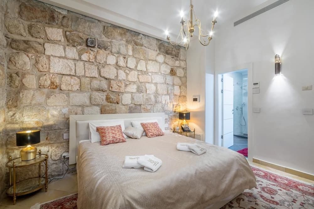 Western Wall Luxury House