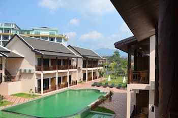 Saksiri Riverside Boutique Hotel