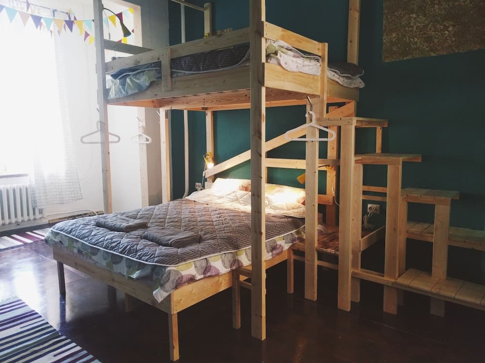Chickadee hostel