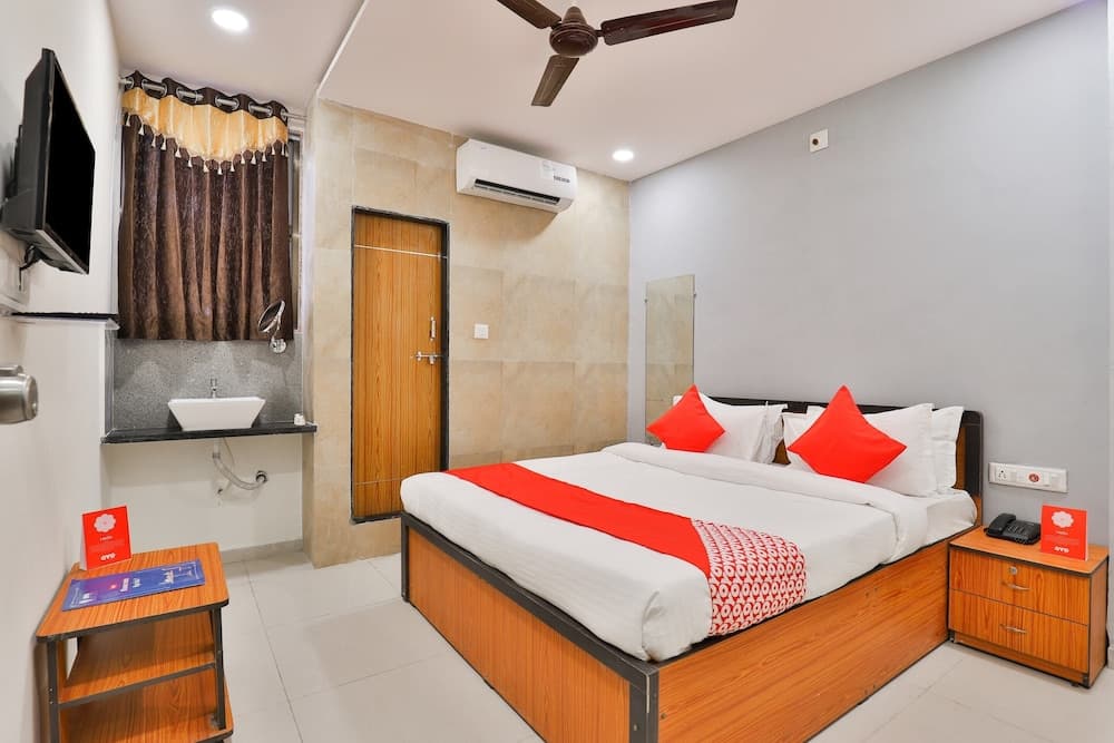 OYO 16675 Hotel Krishna Inn