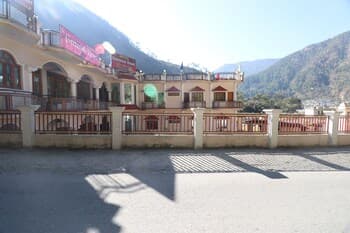 OYO 24319 Hotel Geetanjali Resort