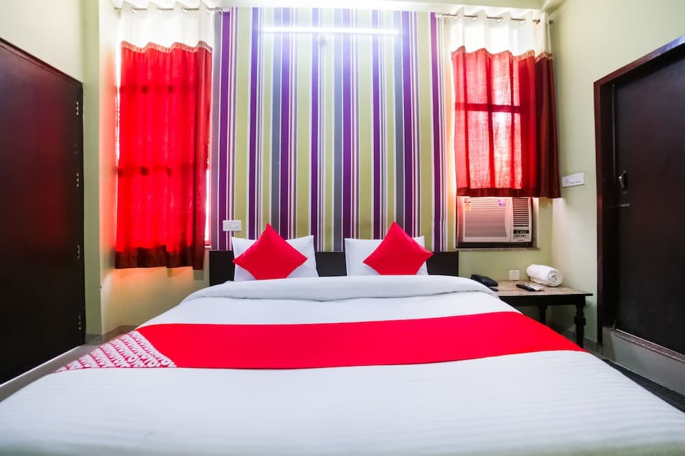 OYO 28141 Hotel Mamta Paradise