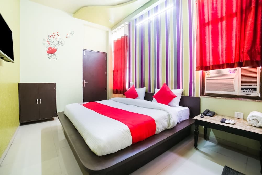 OYO 28141 Hotel Mamta Paradise