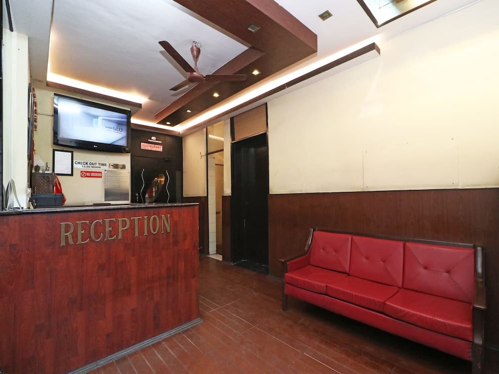 OYO 24788 Hotel Samrat