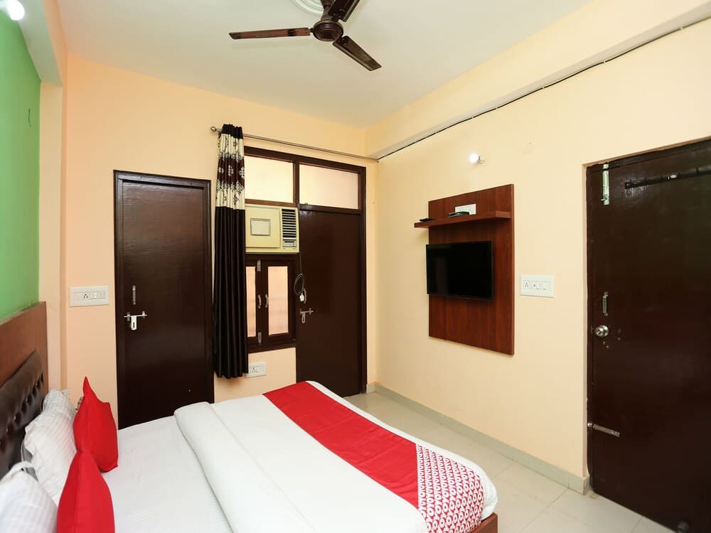 OYO 22826 Hotel Sheltear & Resturant