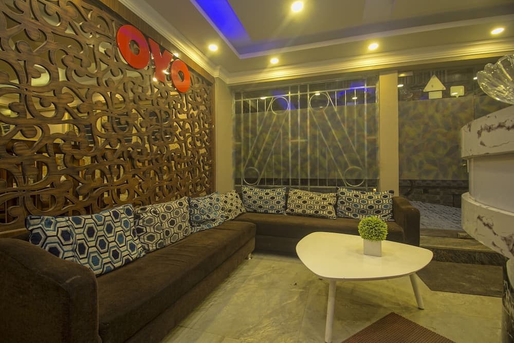 OYO 24810 Silver Crescent