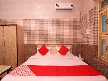OYO 22646 Jyoti Hotel