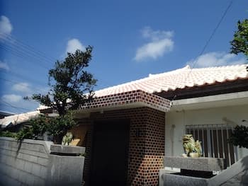 Ishigaki Island old houses inns Chura Akagawara