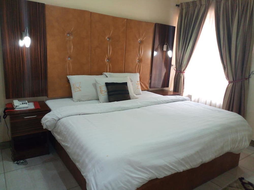 Danest Hotel & Suites