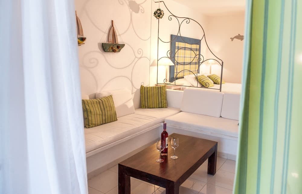 Gerakas Belvedere Hotel & Luxury Suites