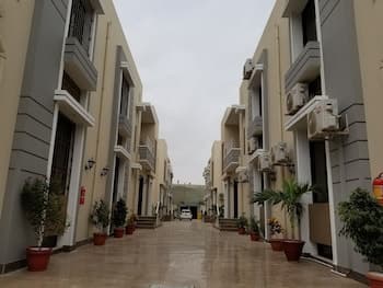 Zifan Hotel & Suites